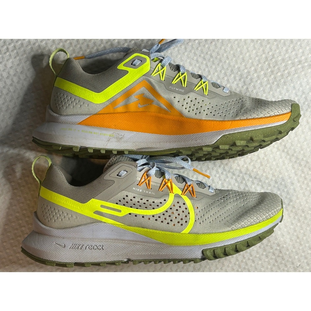 Nike Pegasus Trail 4 Womens 8.5 Grey Volt Orange Running Shoes DJ6158-002